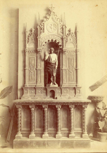 Altare in legno scolpito