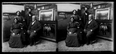 Foto di Pellizza con la famiglia in due pose