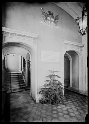 Entrata museo con scalinata