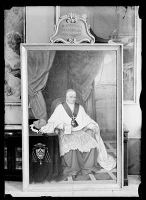 Ritratto di religioso seduto