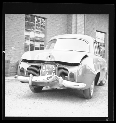 Automobile sinistrata da incidente stradale della ditta Borsalino ad Alessandria