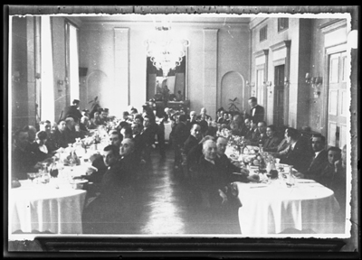 Fotoriproduzione relativa a pranzo aziendale della Borsalino