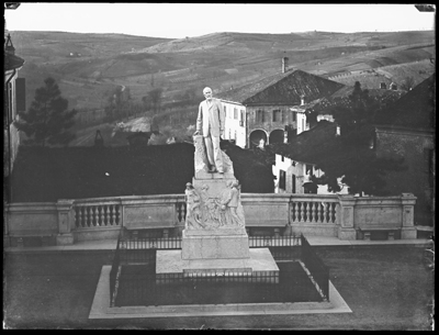 Monumento a Giuseppe Borsalino