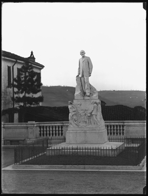 Monumento a Giuseppe Borsalino