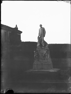 Monumento a Giuseppe Borsalino