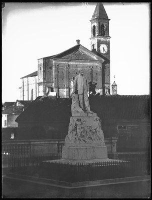 Monumento a Giuseppe Borsalino