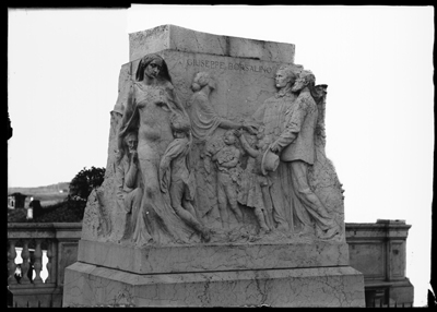 Piedistallo del monumento a Giuseppe Borsalino