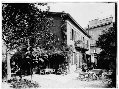 Scorcio su cortile di una villa a Alessandria