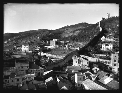 Veduta sulla città di Noli