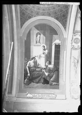 Affresco alla base di un arco dell'Ospedale Civile di Alessandria